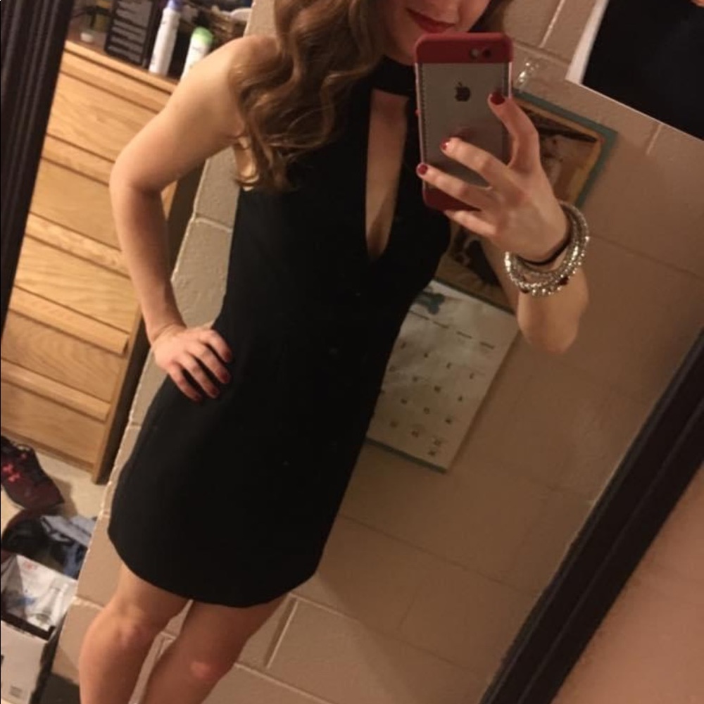 Black mini dress Express Size 2